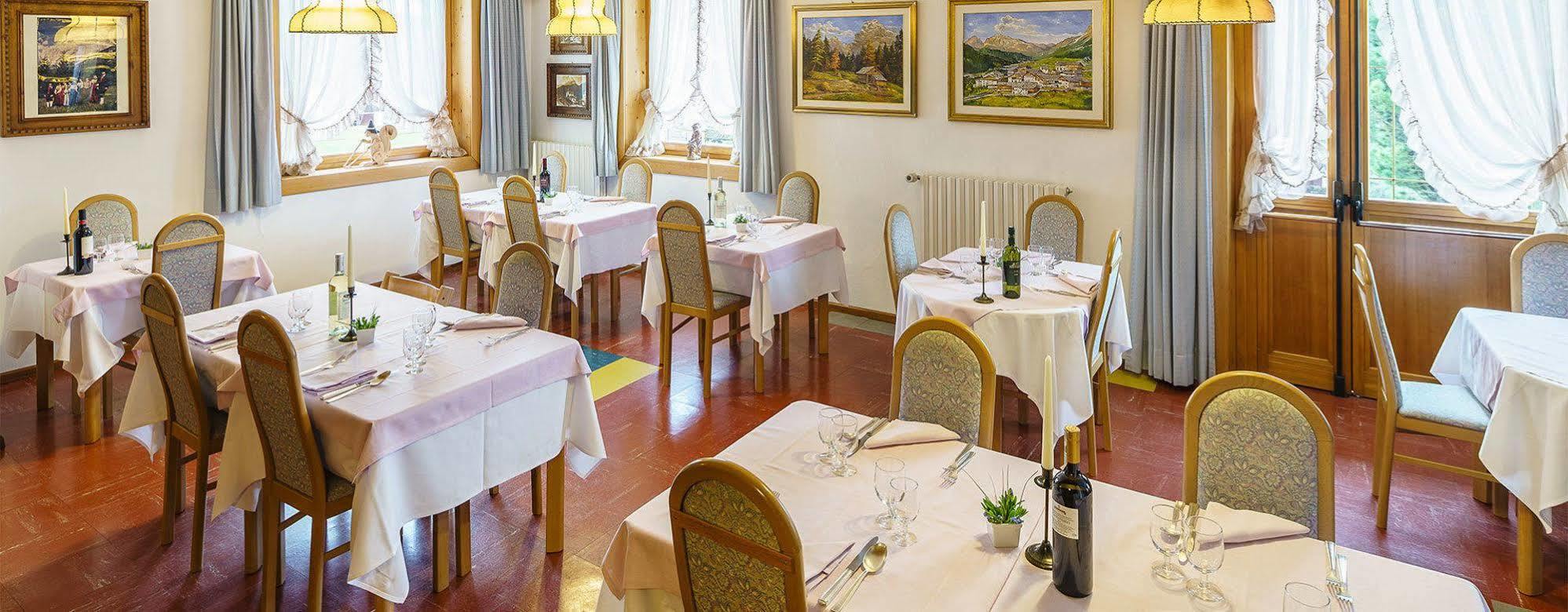 Hotel Roma San Vito di Cadore Exterior photo